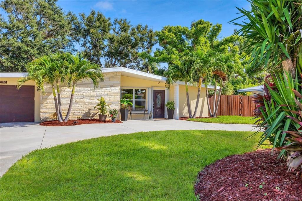 636 CADIZ ROAD