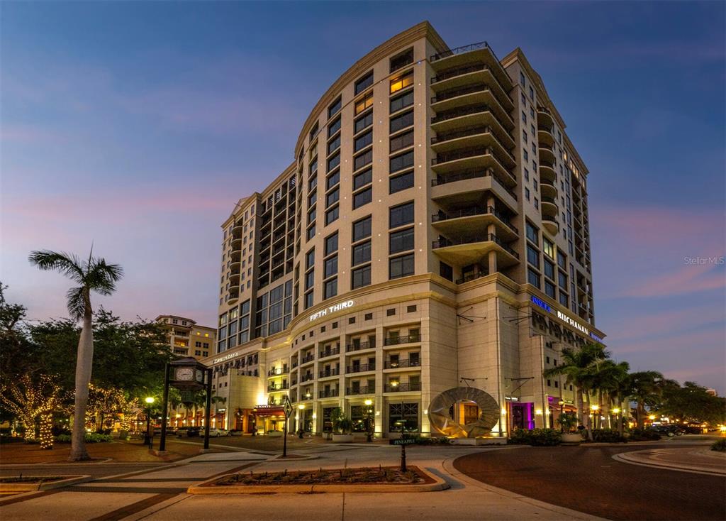 50 CENTRAL AVENUE UNIT 17PHD