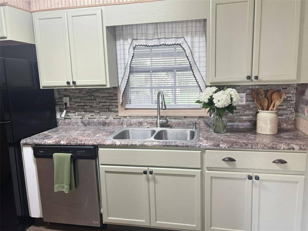 512 GREEN CIRCLE, FORT MEADE, FL — photo 5 of 22