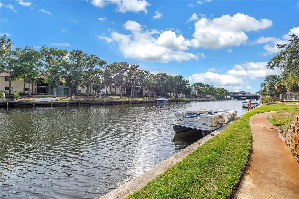 6309 NEWTOWN CIRCLE UNIT 9B2