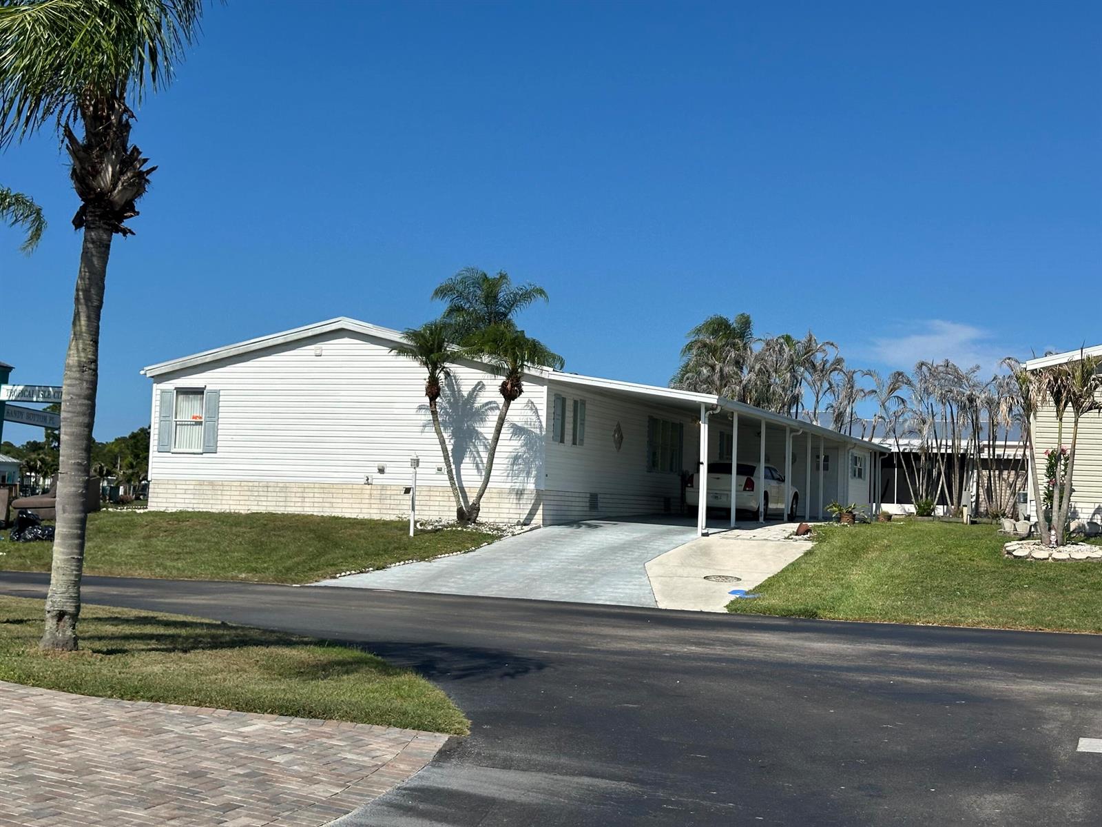 555 Tropical Isles Circle, Fort Pierce FL 34982
