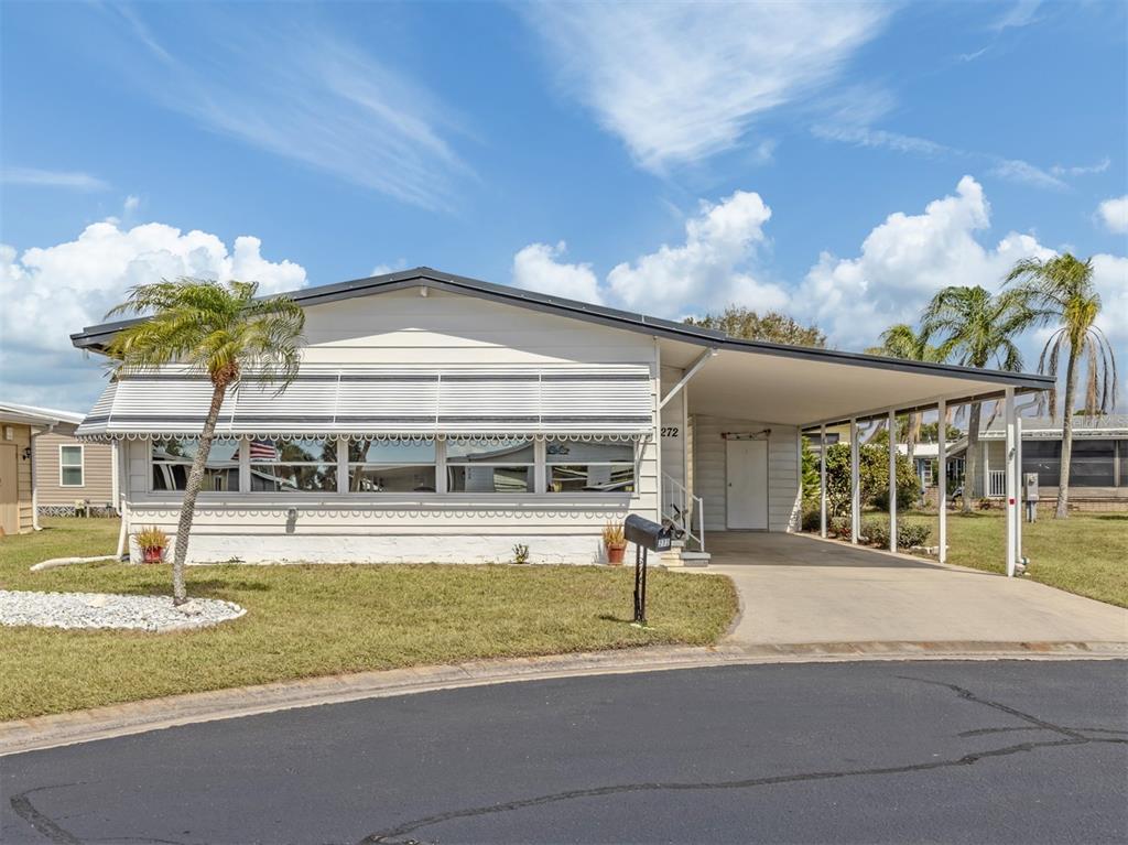 272 CAPTAINS COURT