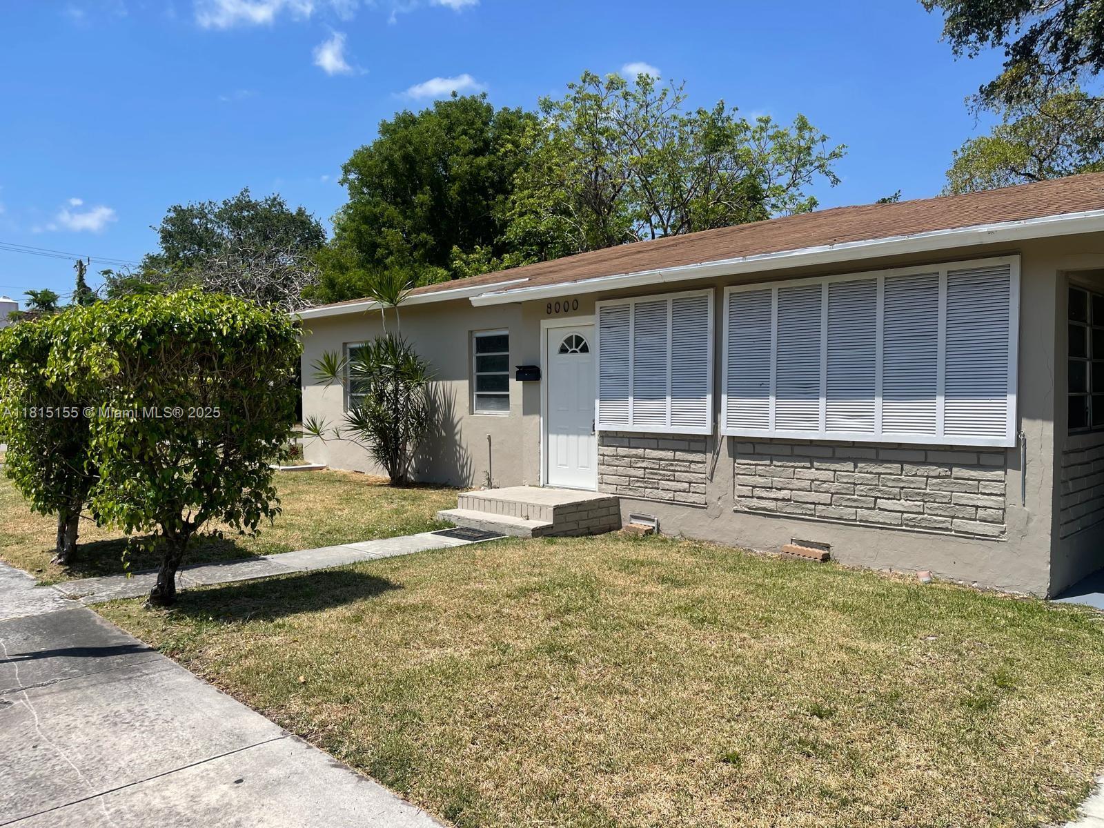 8000 NE 8th Ct, Miami FL 33138