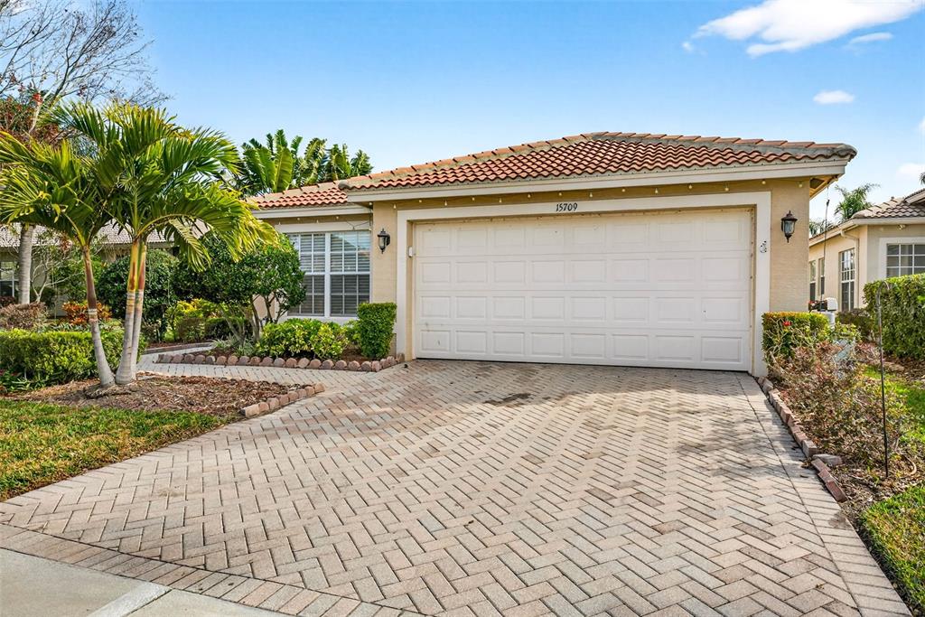 15709 CRYSTAL WATERS DRIVE, WIMAUMA, FL — photo 2 of 30