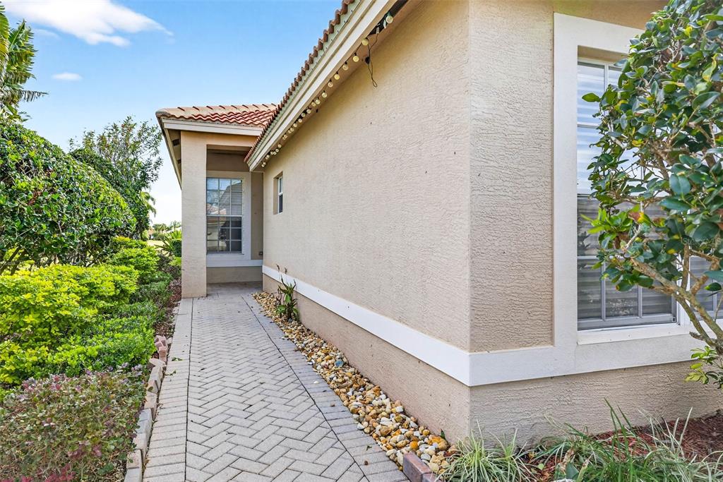 15709 CRYSTAL WATERS DRIVE, WIMAUMA, FL — photo 3 of 30
