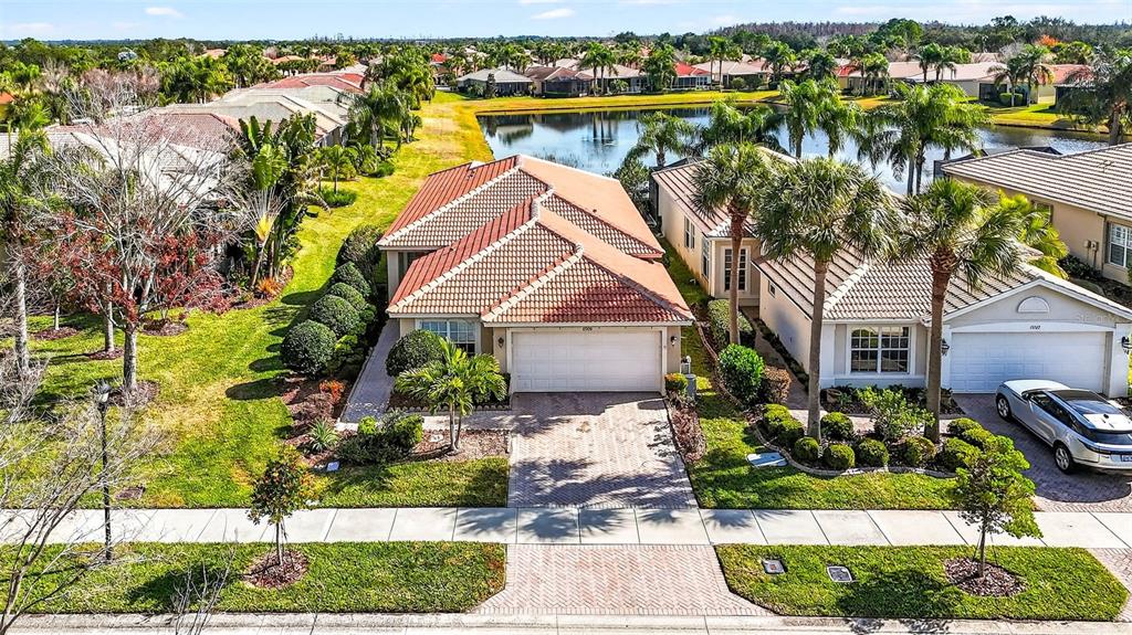 15709 CRYSTAL WATERS DRIVE, WIMAUMA, FL — photo 4 of 30