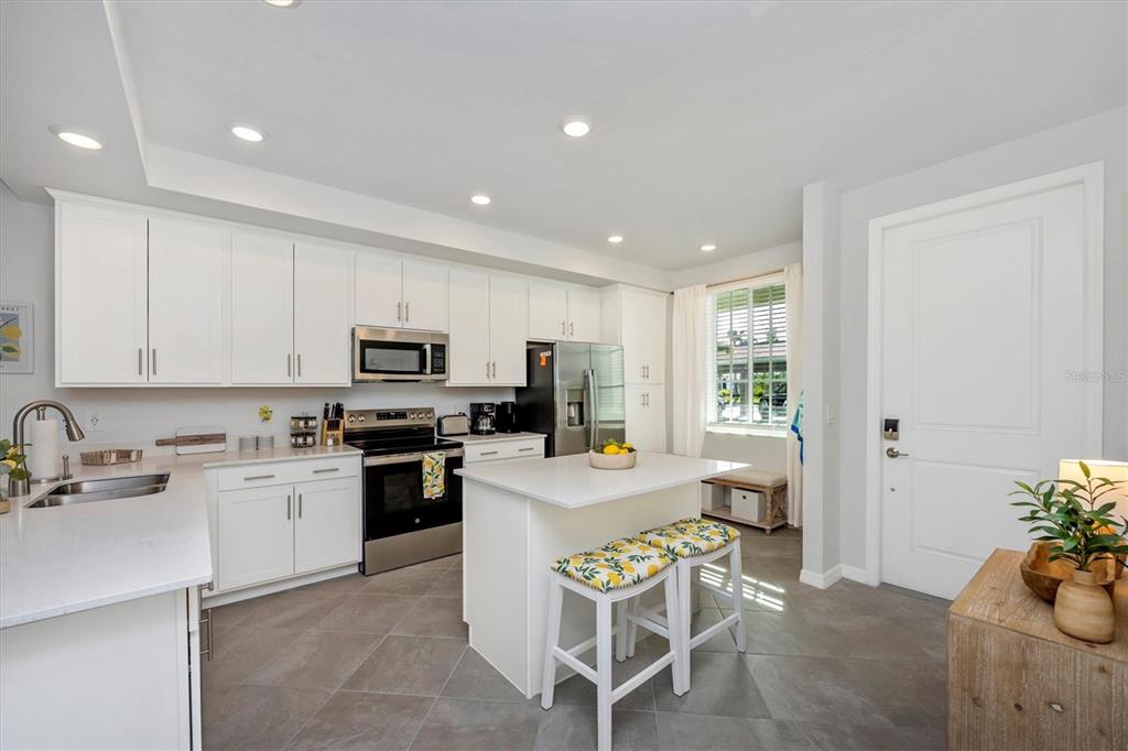 17595 OPAL SAND DRIVE UNIT 105, VENICE, FL — photo 4 of 30