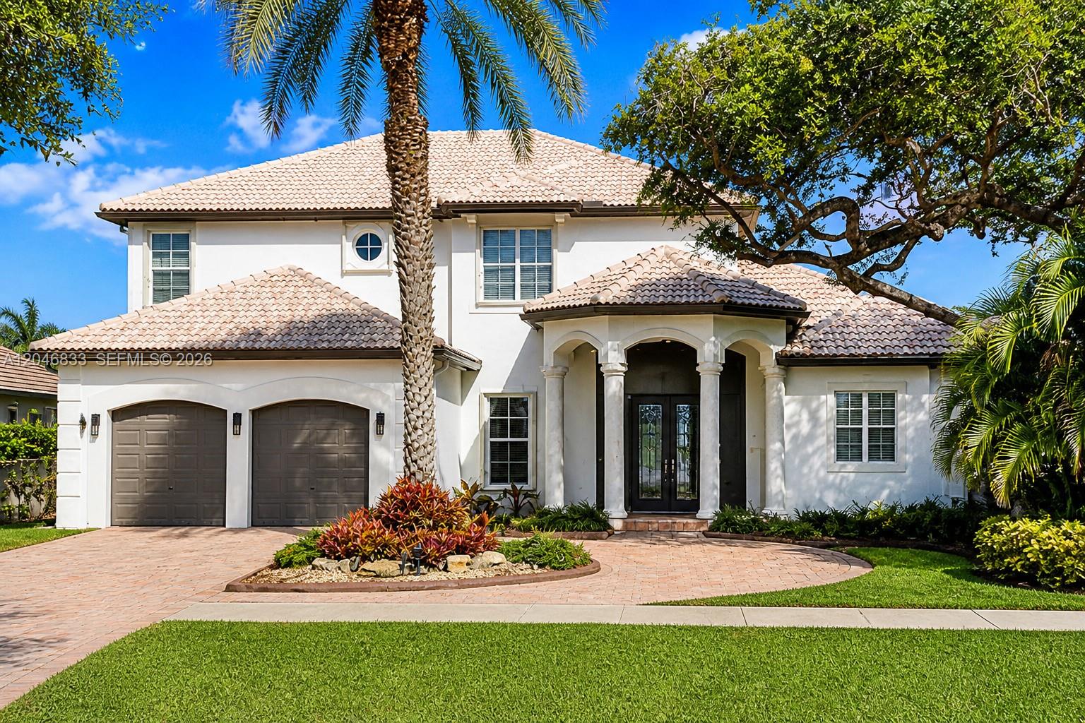 3683 W Lakes Estates Dr, Davie FL 33328