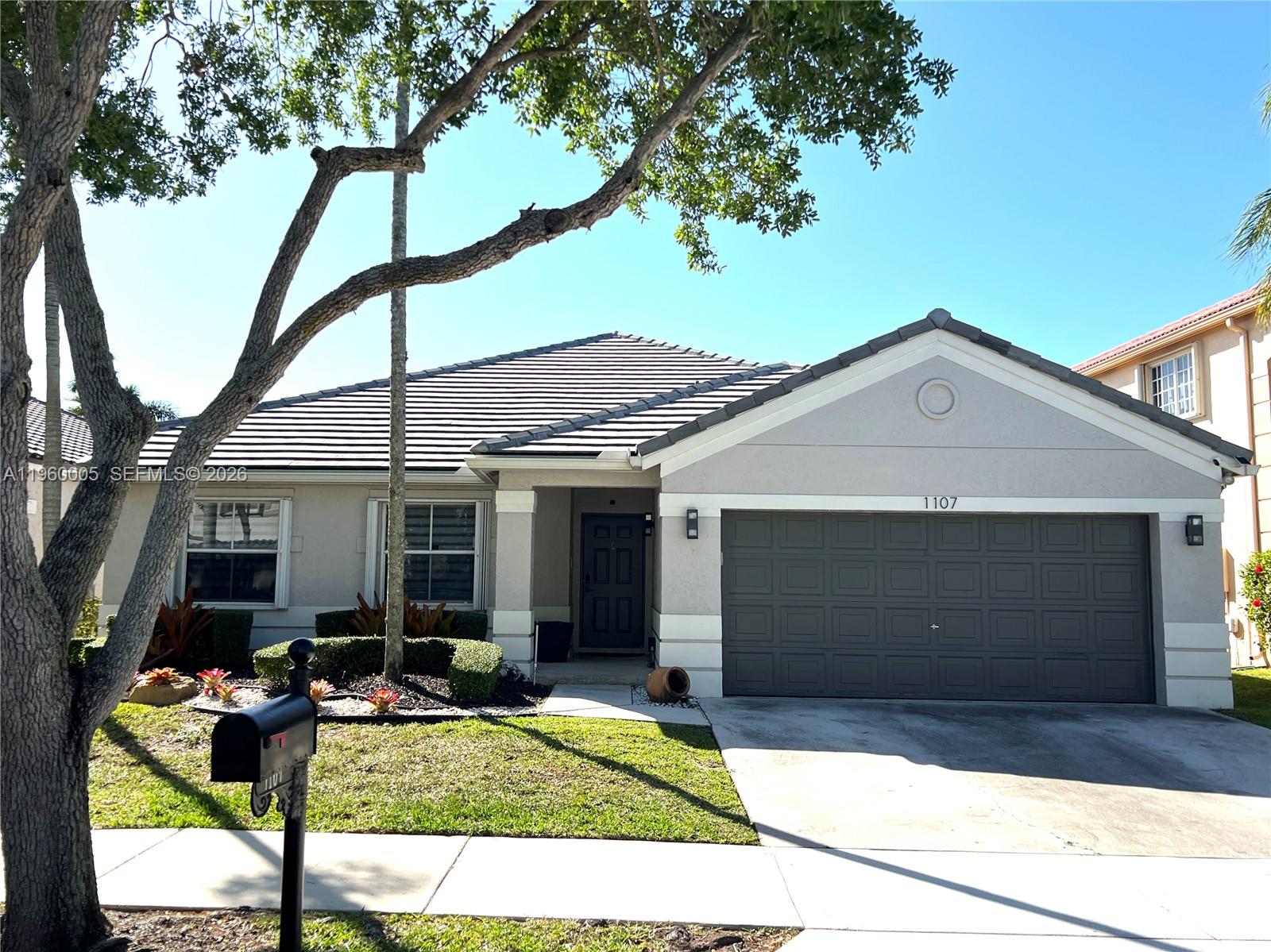 1107 Fairfield Meadows Dr, Weston FL 33327
