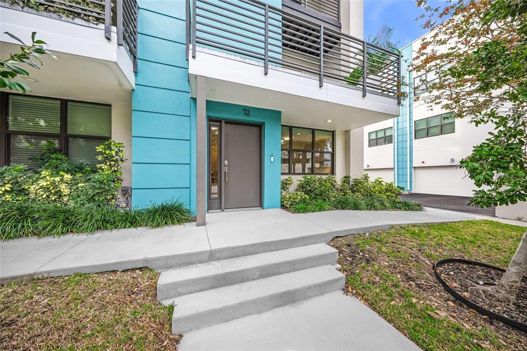 72 N SCHOOL AVENUE, SARASOTA, FL — photo 4 of 30
