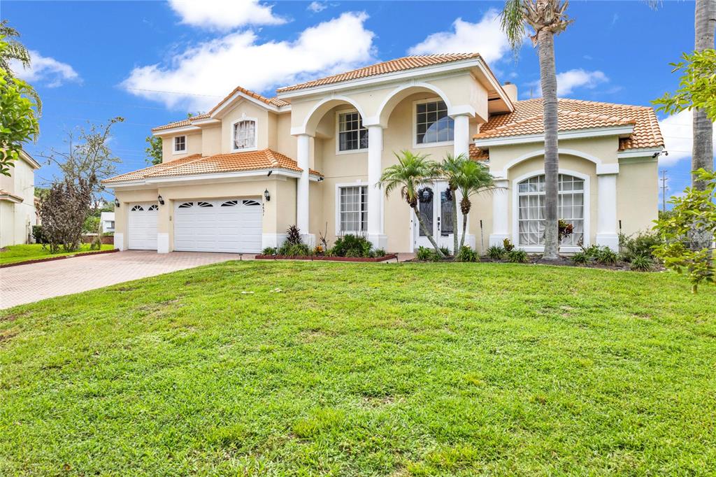8631 TERRACE PINES COURT