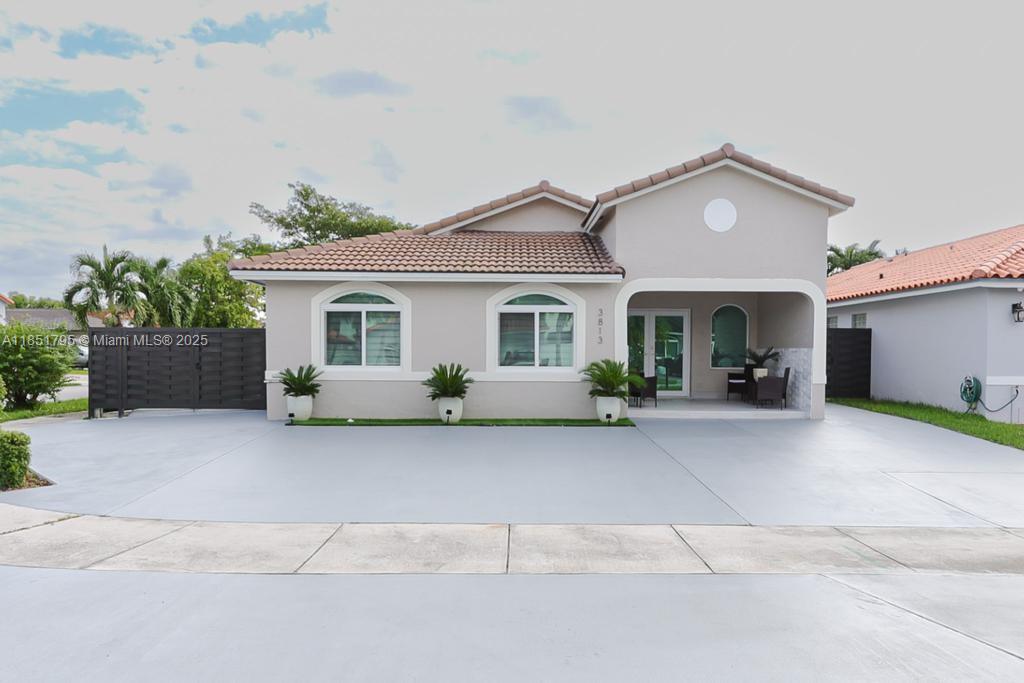 3813 SW 149th place, Miami FL 33185