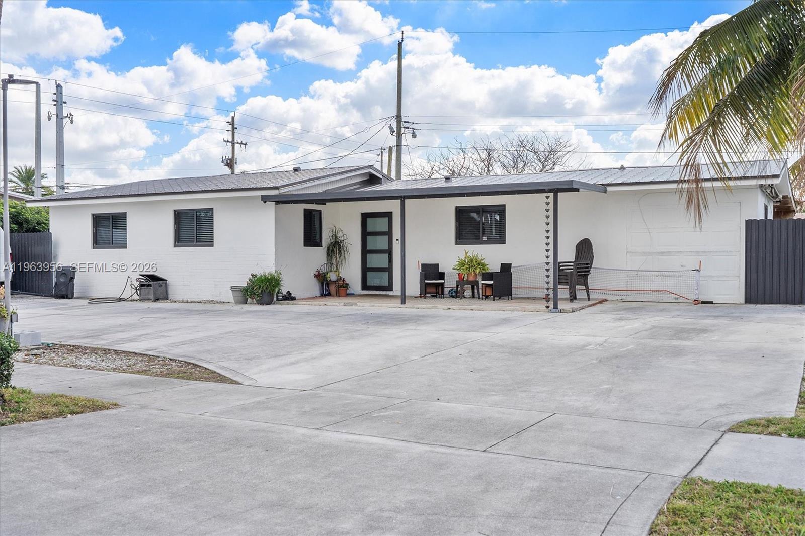 7810 NW 174th Ter, Hialeah FL 33015