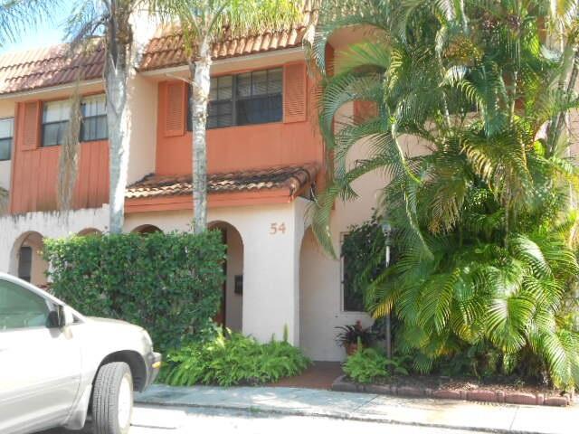 54 Matador Lane, Davie FL 33324