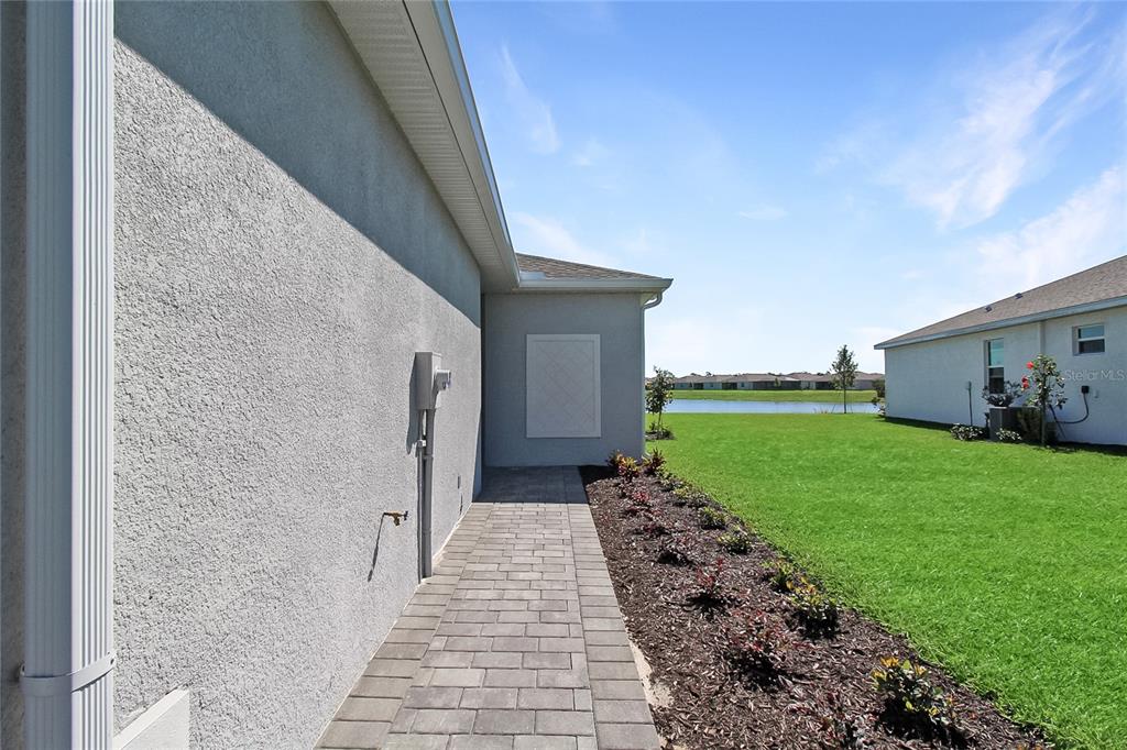 8829 SAINT KITTS CIRCLE, ENGLEWOOD, FL — photo 3 of 30