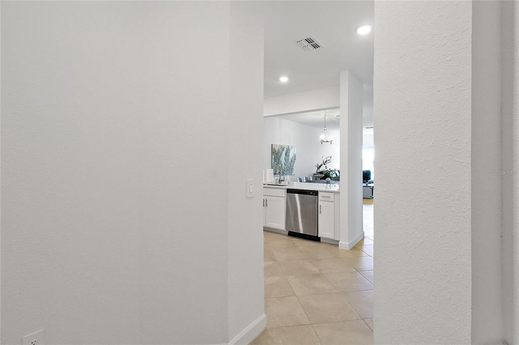 8829 SAINT KITTS CIRCLE, ENGLEWOOD, FL — photo 5 of 30