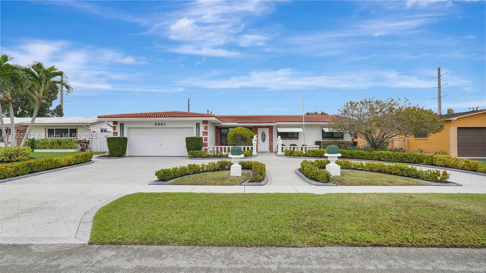 8661 NW 24th Ct, Pembroke Pines FL 33024