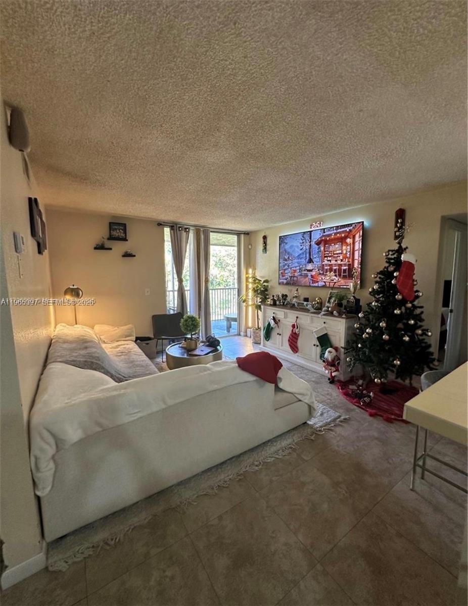 4025 W Mcnab Rd # E208, Pompano Beach FL 33069