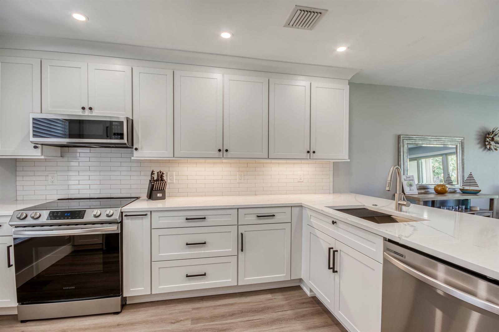 9239 SE Riverfront Terrace # D, Jupiter FL 33469