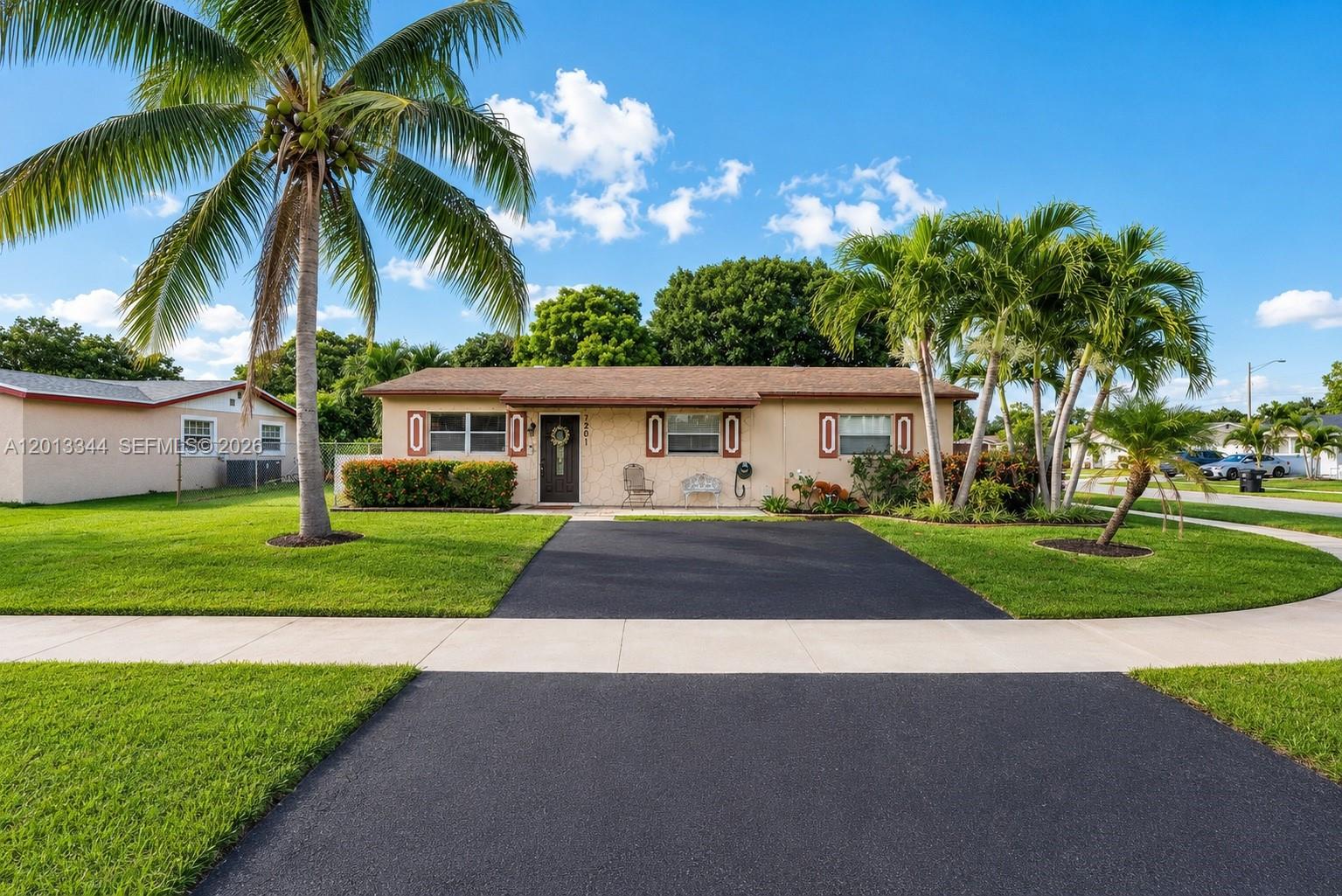 7201 SW 4th St, North Lauderdale FL 33068