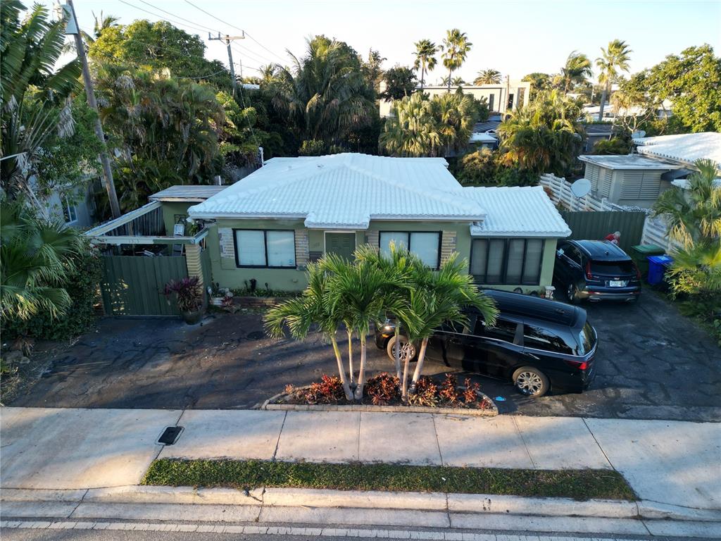 1313 NE 13TH STREET