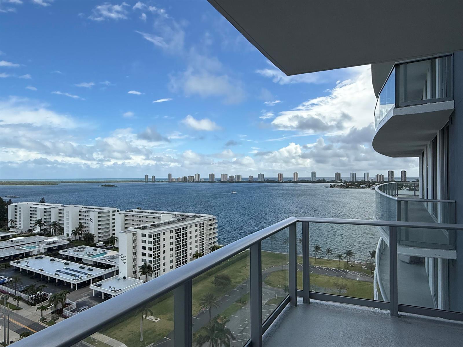 220 Lake Shore Drive Unit 1505, Lake Park FL 33403