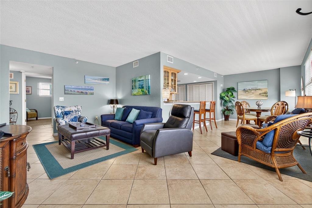445 HAMDEN DRIVE UNIT 405, CLEARWATER BEACH, FL — photo 3 of 30