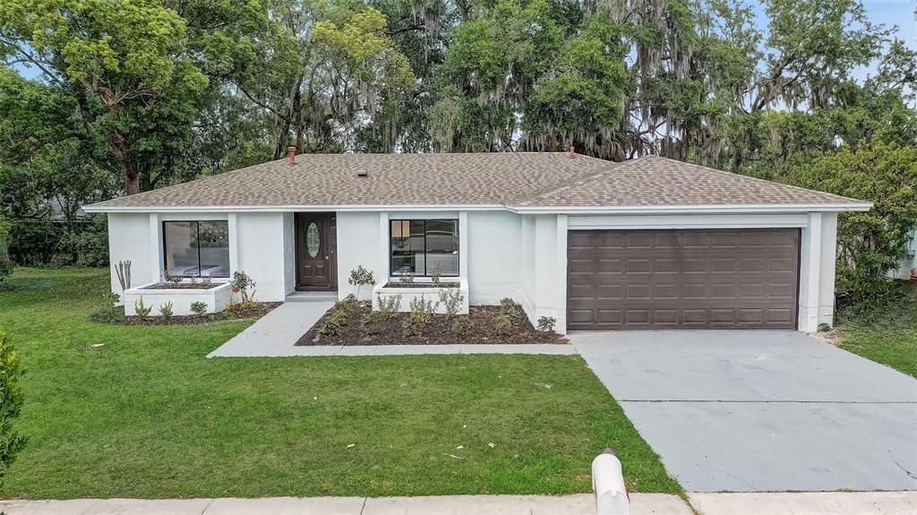 319 LOCH LOMOND AVENUE