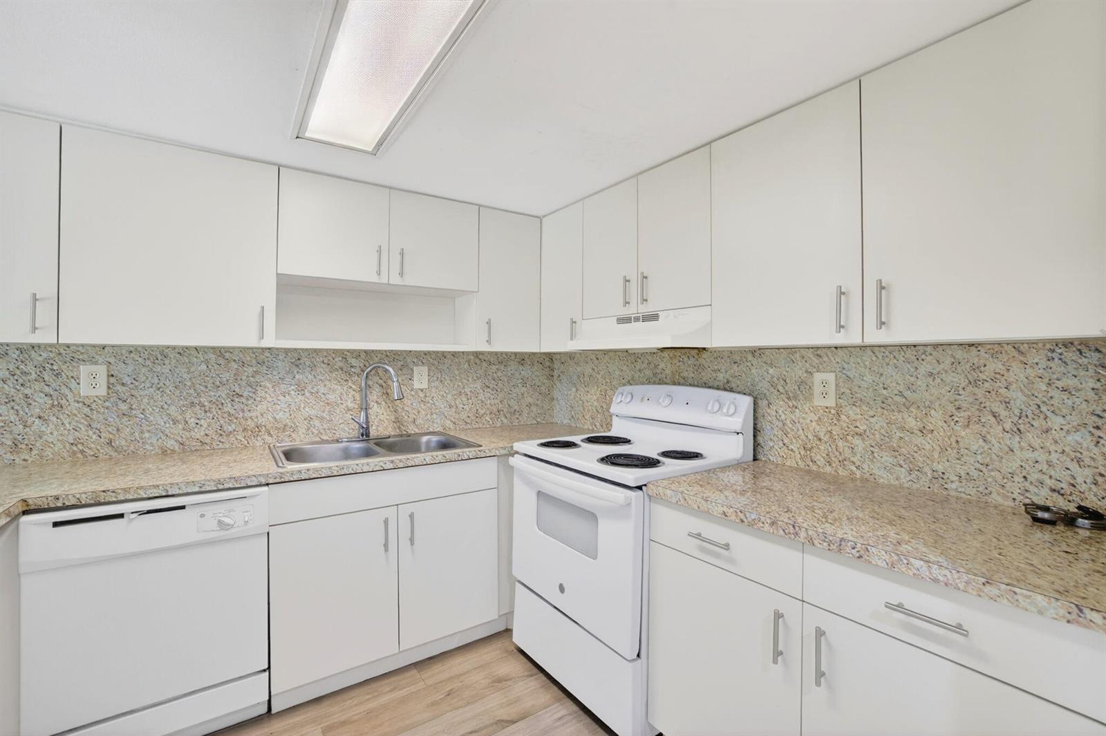 321 Gulfstream Road, Dania Beach FL 33004