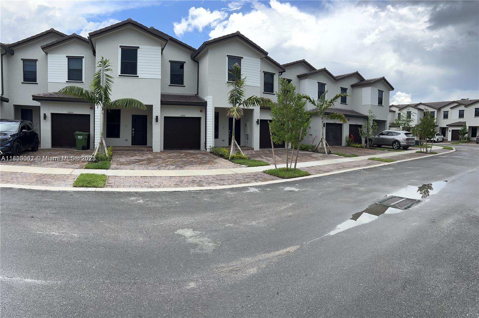 257 SW 159 Court, Pembroke Pines FL 33027