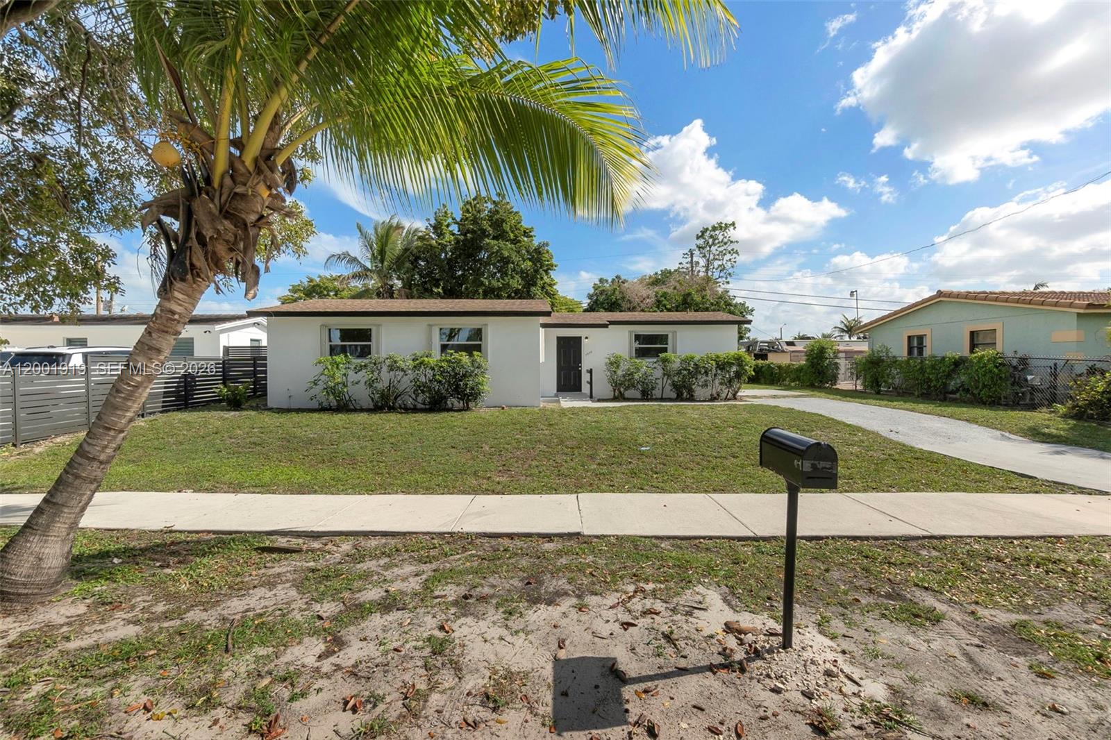 7970 NW 176th St, Hialeah FL 33015