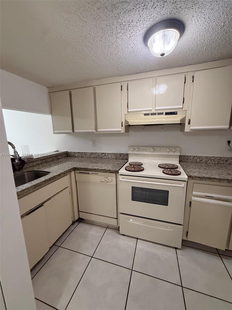 9917 W Okeechobee Rd # 510, Hialeah Gardens FL 33016