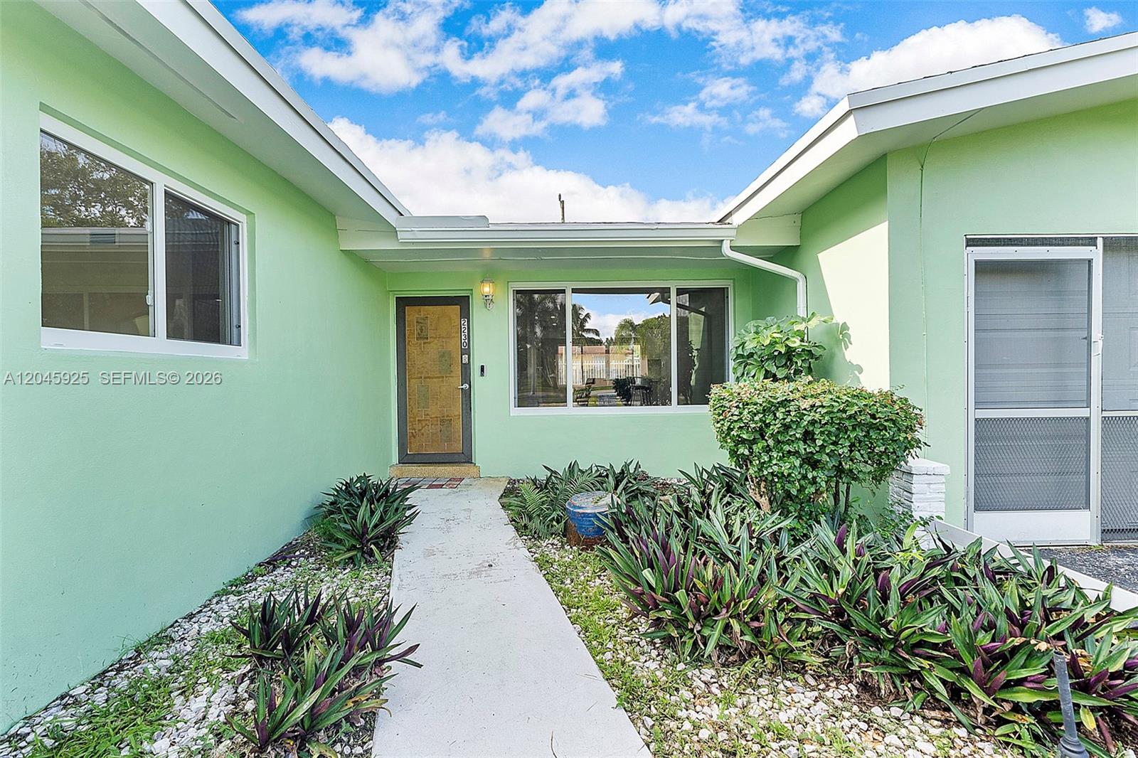 2230 Atlanta St, Hollywood FL 33020