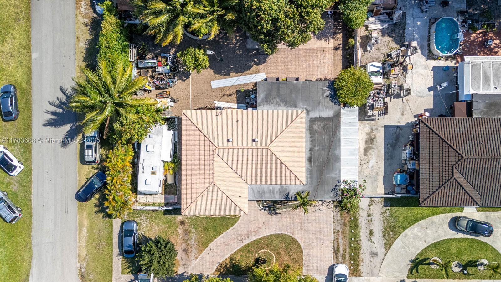 210 W 52nd St, Hialeah FL 33012
