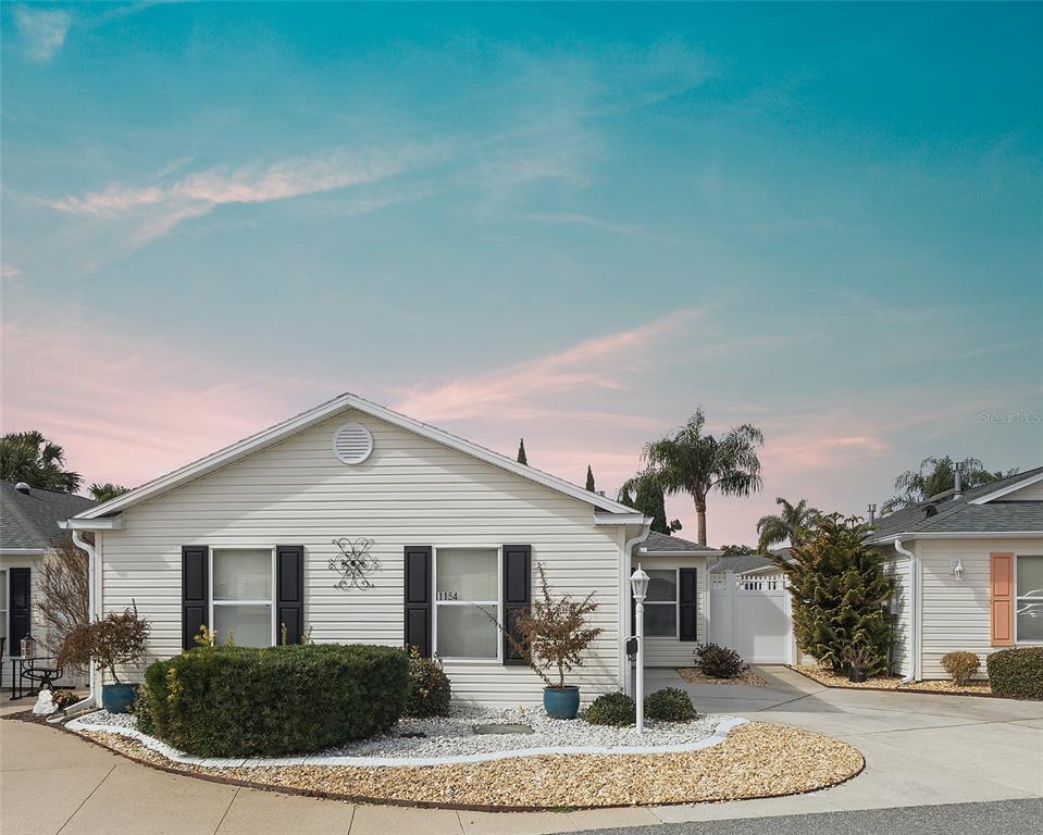 1154 ELIZABETH COURT