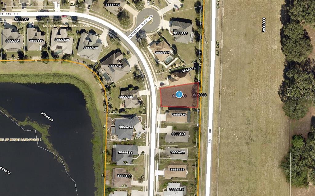 8062 BRIDGEPORT BAY CIRCLE, MOUNT DORA, FL — photo 2 of 5