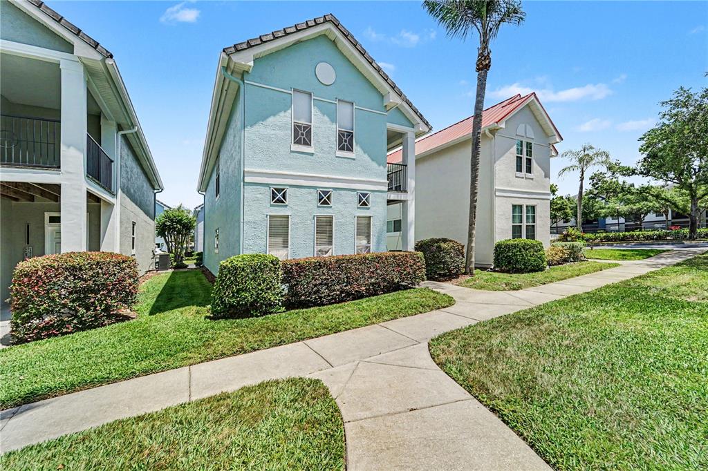 4004 LADY PALM COURT
