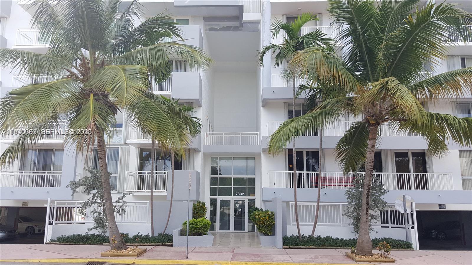 7832 Collins Ave # 403, Miami Beach FL 33141