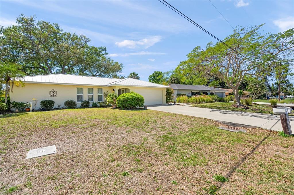 4662 BEACON DRIVE