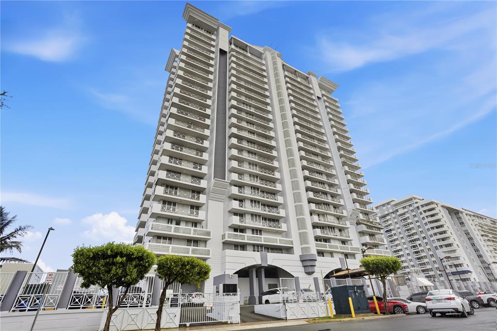 3001 AVE ISLA VERDE UNIT 1106