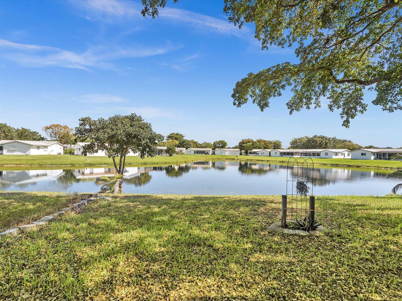 8949 NW 9th Place, Plantation FL 33324