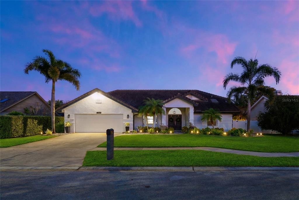 3347 LAKE SHORE LANE