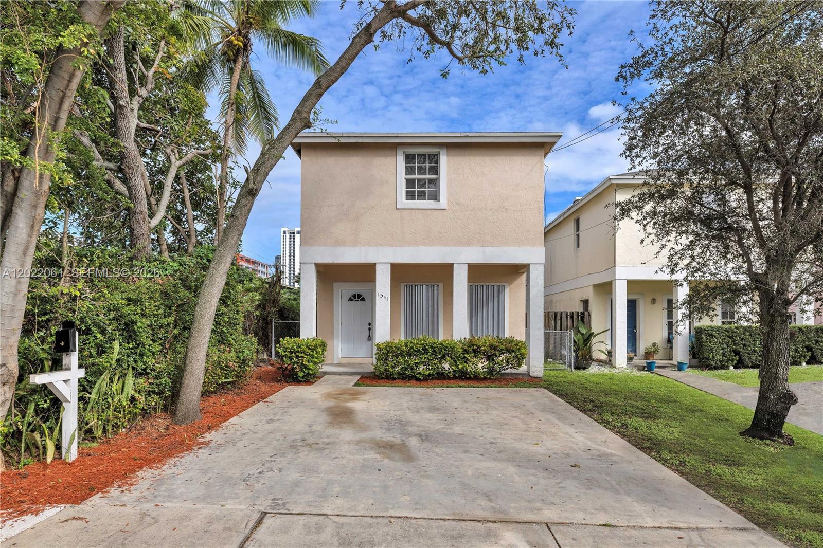 1541 NW 1st Ct, Miami FL 33136