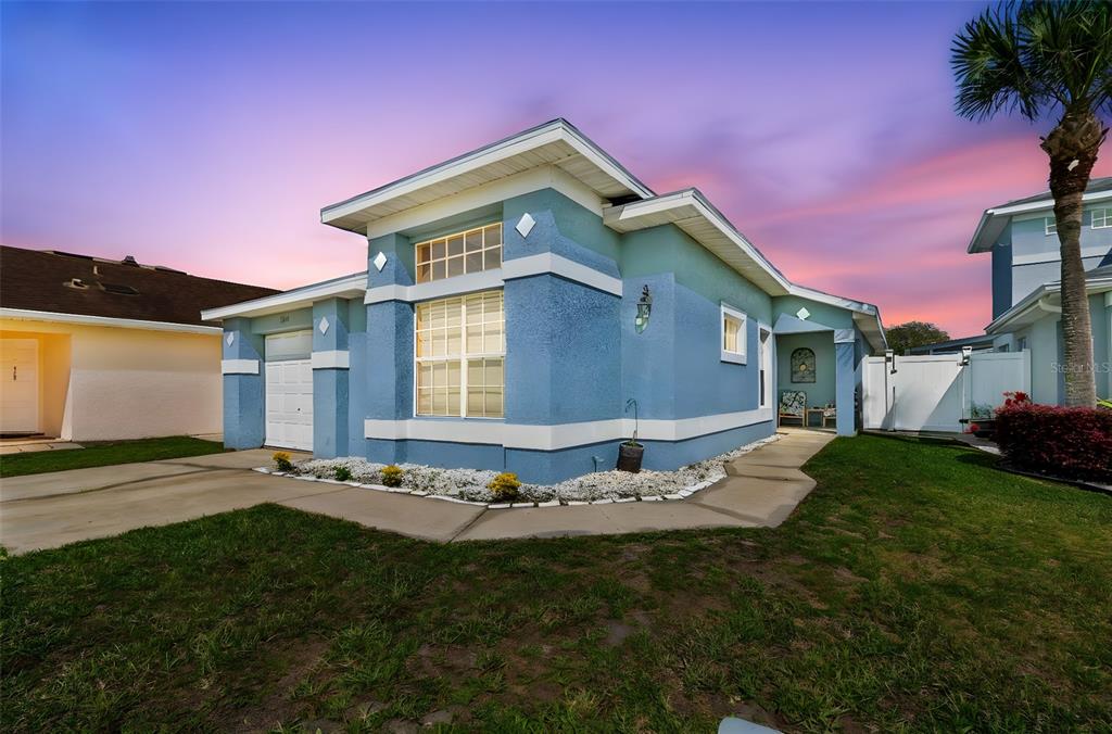 2610 WALDEN COURT