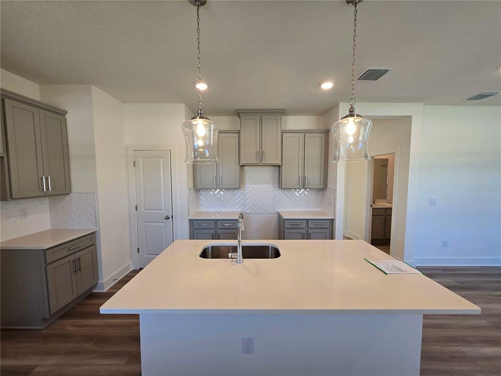 3808 DAYBREAK RUN LOOP, SPRING HILL, FL — photo 2 of 14