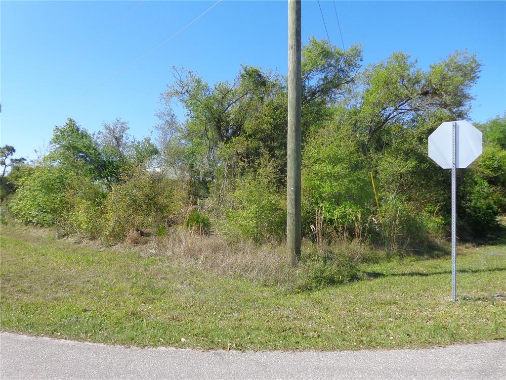 213 EVERGREEN STREET, PUNTA GORDA, FL — photo 4 of 10