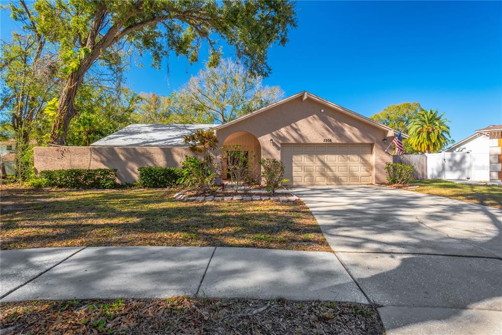 3206 SHADY GLEN CIRCLE
