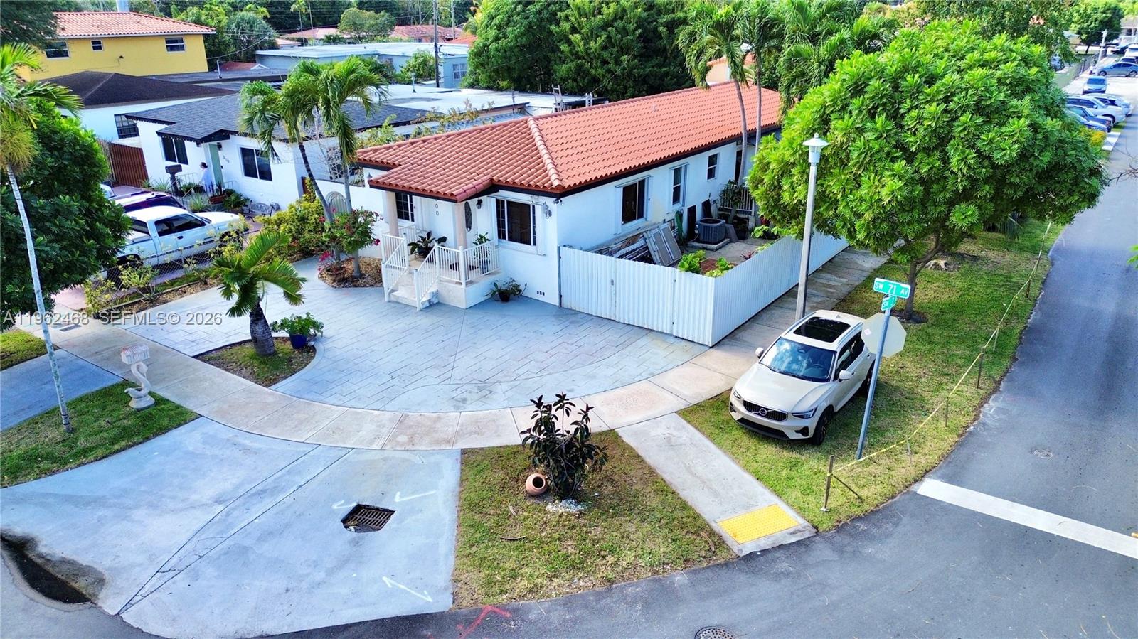 300 SW 71st Ave, Miami FL 33144