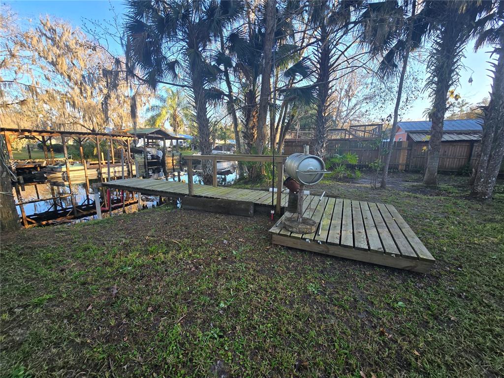 56290 CHERRY TREE ROAD, ASTOR, FL — photo 2 of 27