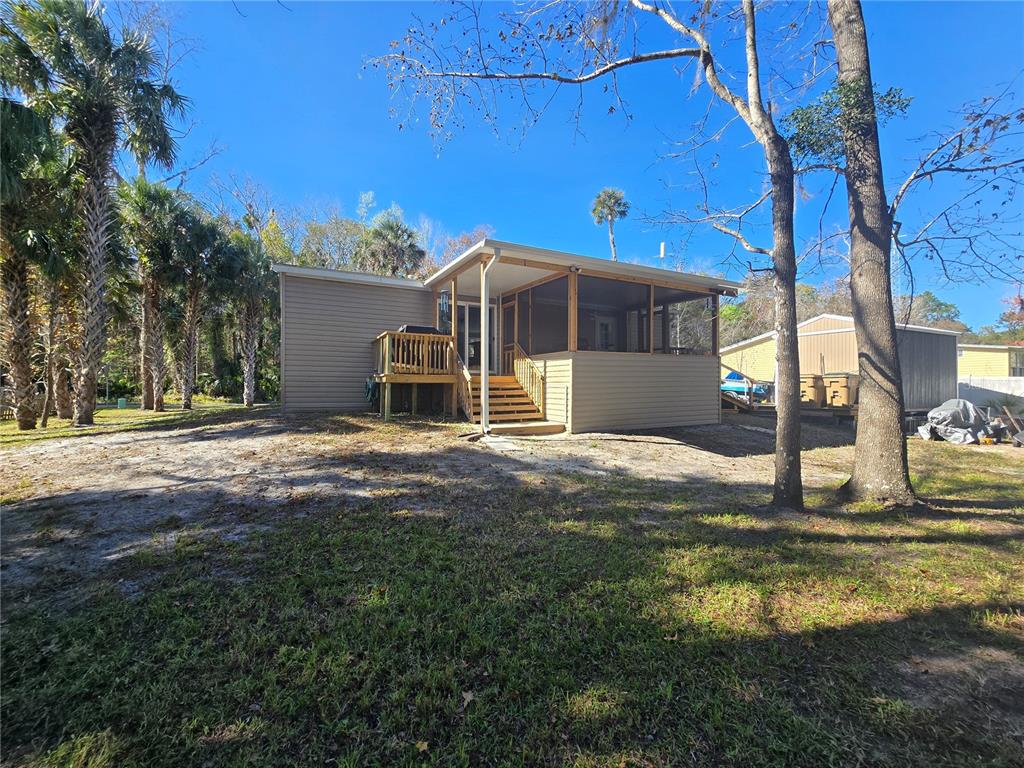 56290 CHERRY TREE ROAD, ASTOR, FL — photo 4 of 27